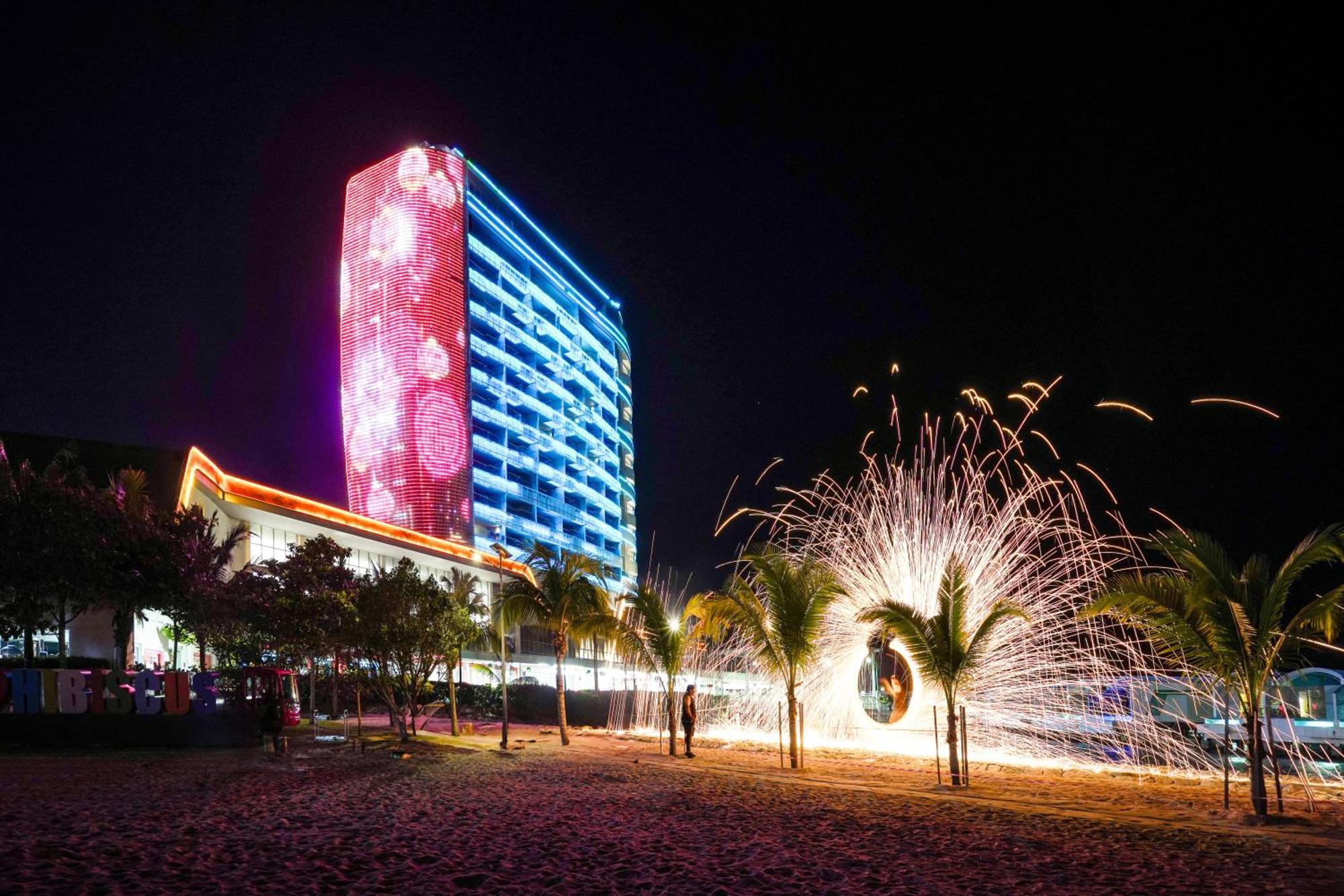 Lexis Hibiscus Port Dickson Hotell Exteriör bild